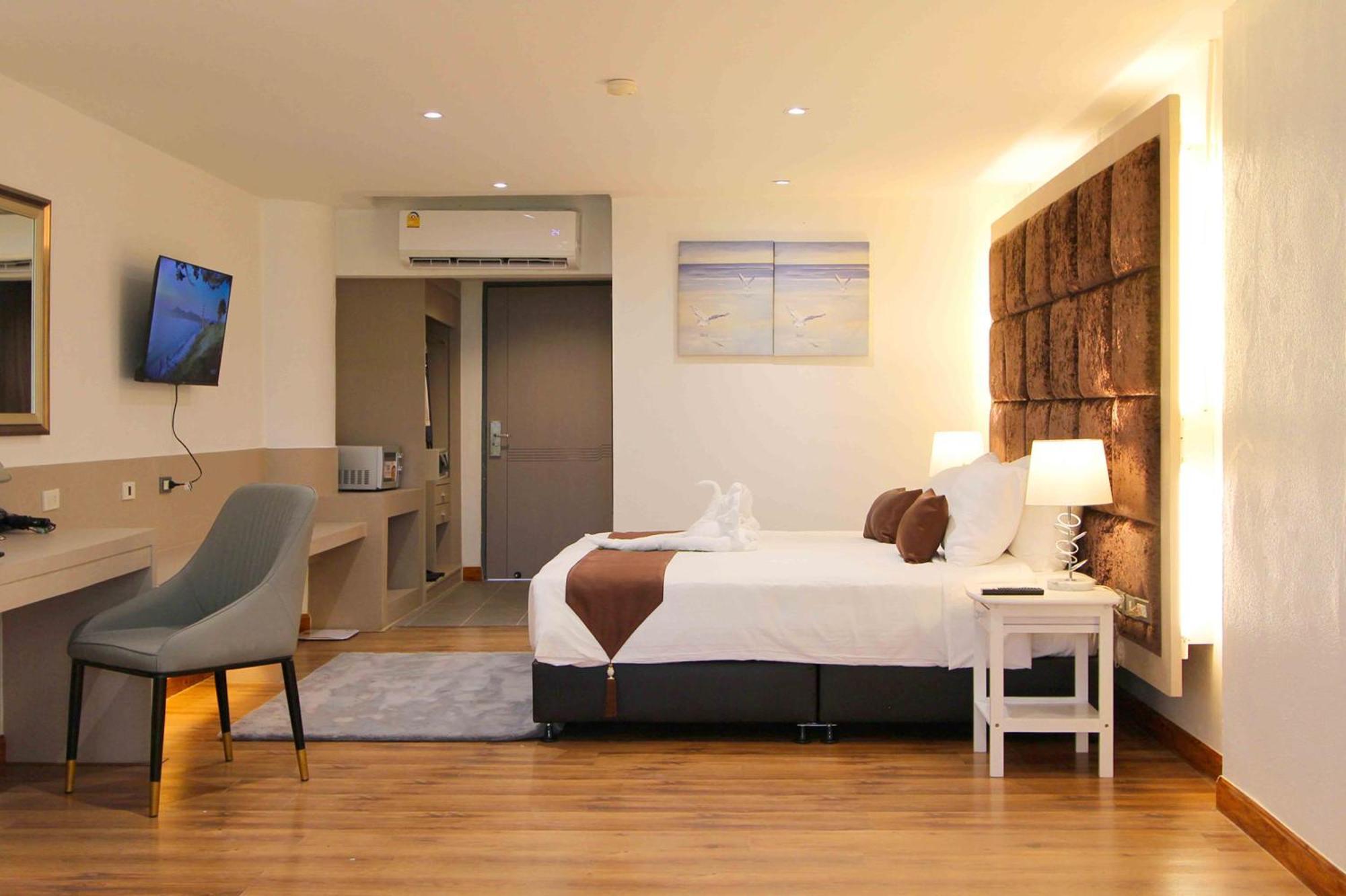 Pooh Beach Resort & Spa Jomtien Beach Exterior photo
