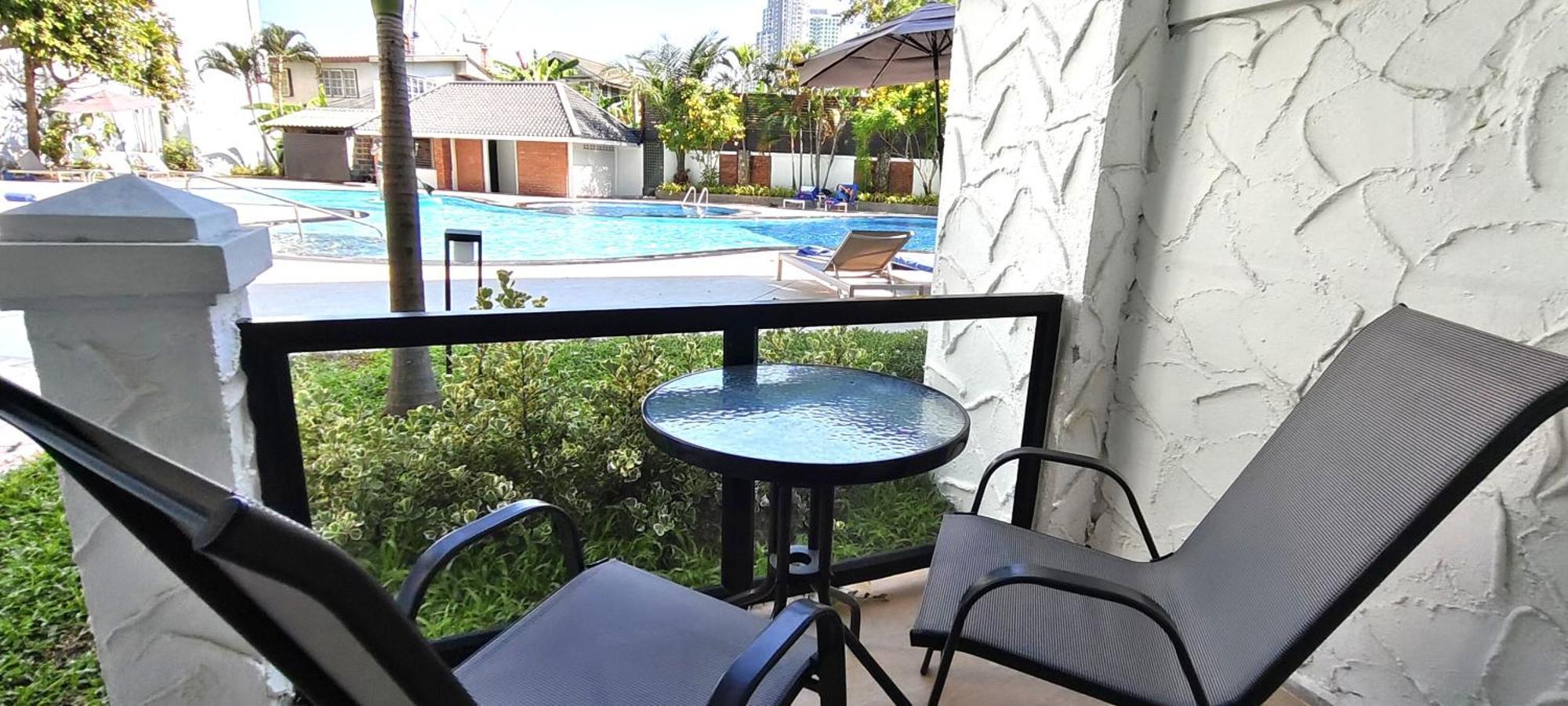 Pooh Beach Resort & Spa Jomtien Beach Exterior photo