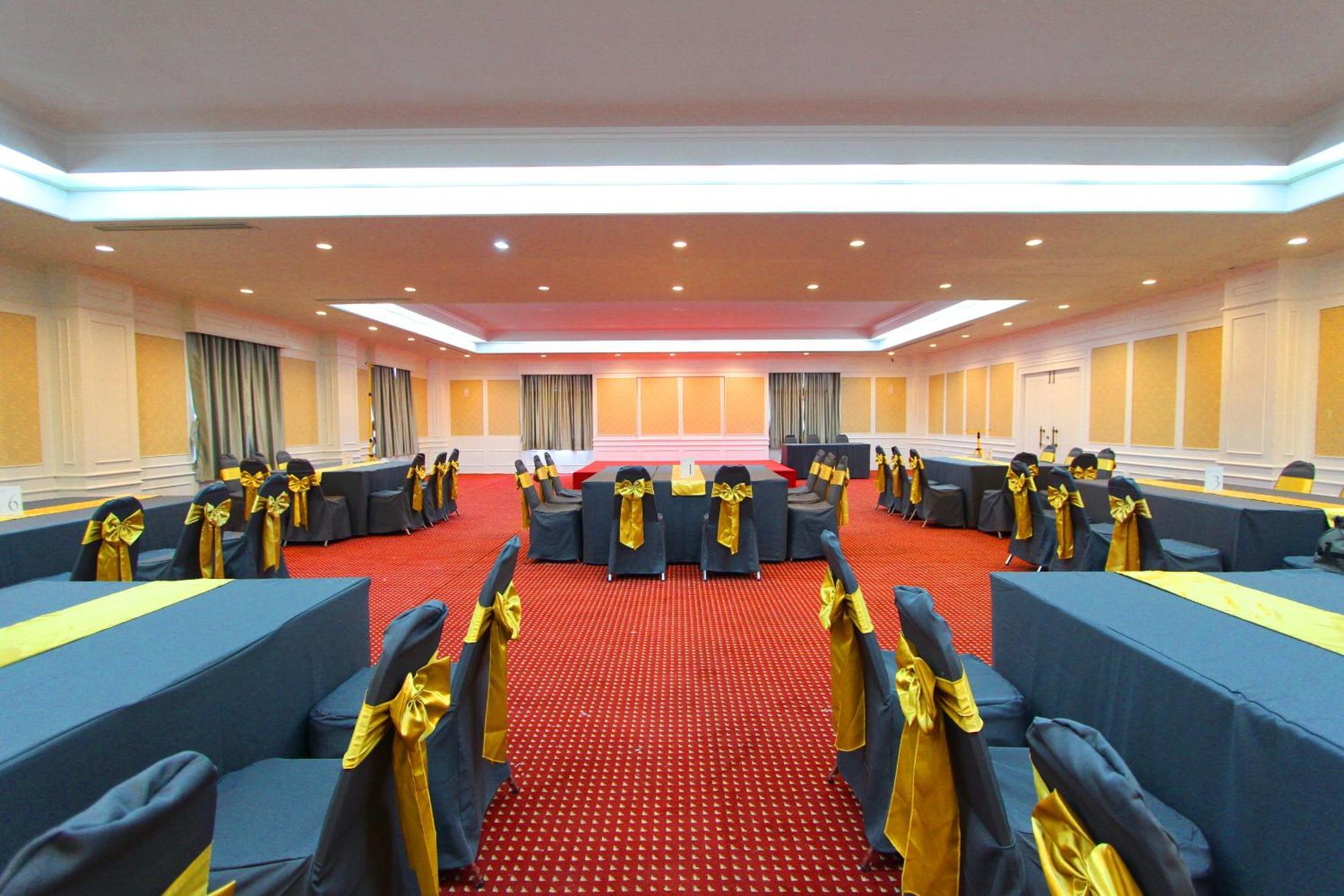 Pooh Beach Resort & Spa Jomtien Beach Exterior photo